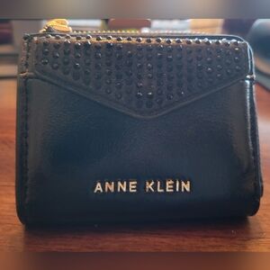 NWOT Anne Klein wallet